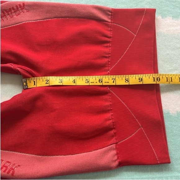 Gymshark Red Turbo Seemless Leggings - Picture 6 of 10